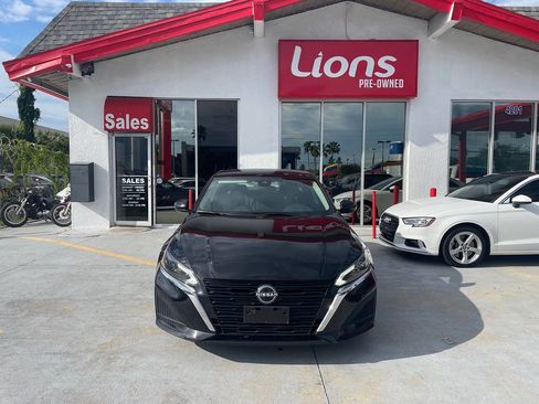 Used 2023 Nissan Altima 2.5 S image 1