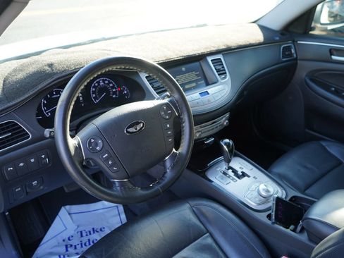 Used 2013 Hyundai Genesis 5.0 R-Spec RWD image 9