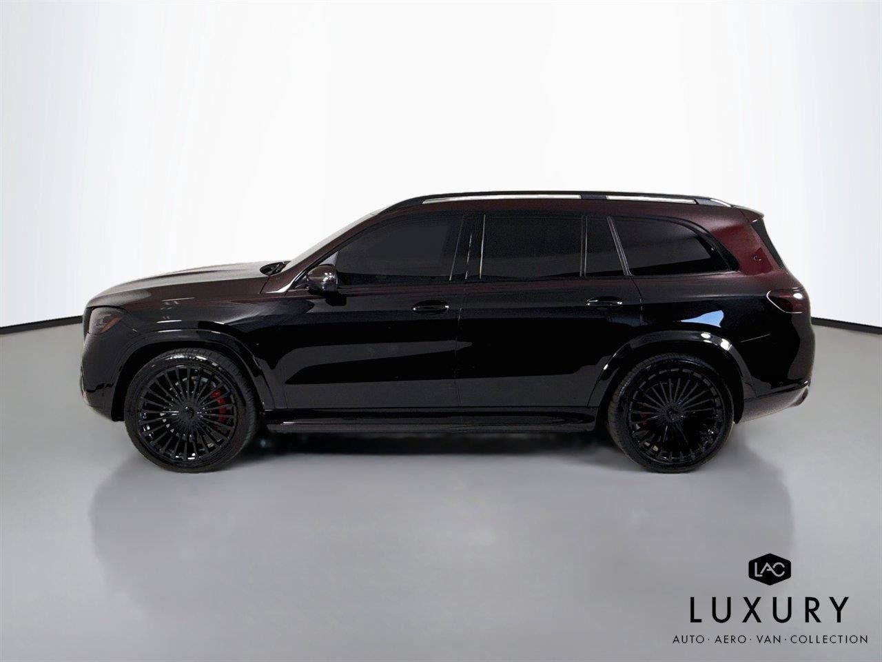 Used 2024 Mercedes-Benz Maybach GLS 600 4MATIC image 9