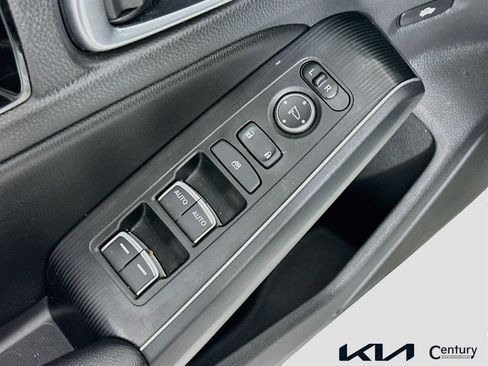 Used 2023 Honda Civic Touring image 17