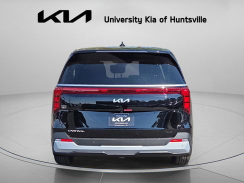 New 2026 Kia Carnival FWD image 7