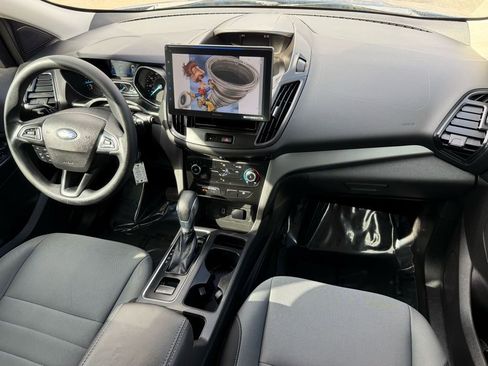 Used 2019 Ford Escape S image 29
