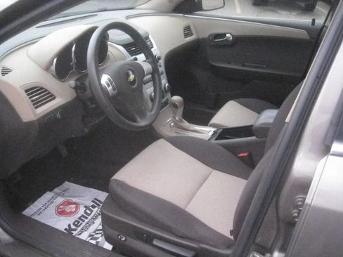 Used 2011 Chevrolet Malibu LS image 11