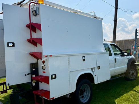 Used 2016 Ford F550 2WD SuperCab Super Duty image 5