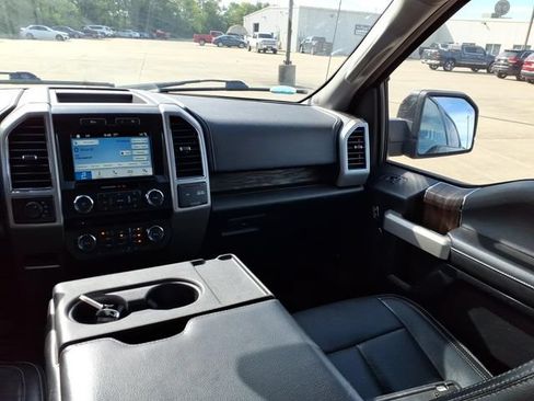 Used 2018 Ford F150 Lariat w/ Equipment Group 501A Mid AWD/4WD image 8