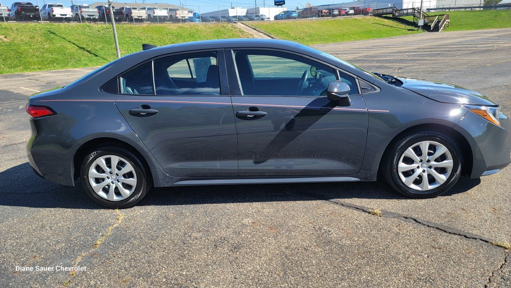 Used 2024 Toyota Corolla LE FWD image 14
