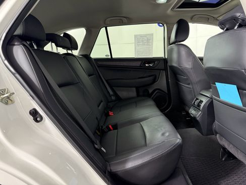 Used 2019 Subaru Outback 2.5i Limited w/ Popular Package #2 image 14