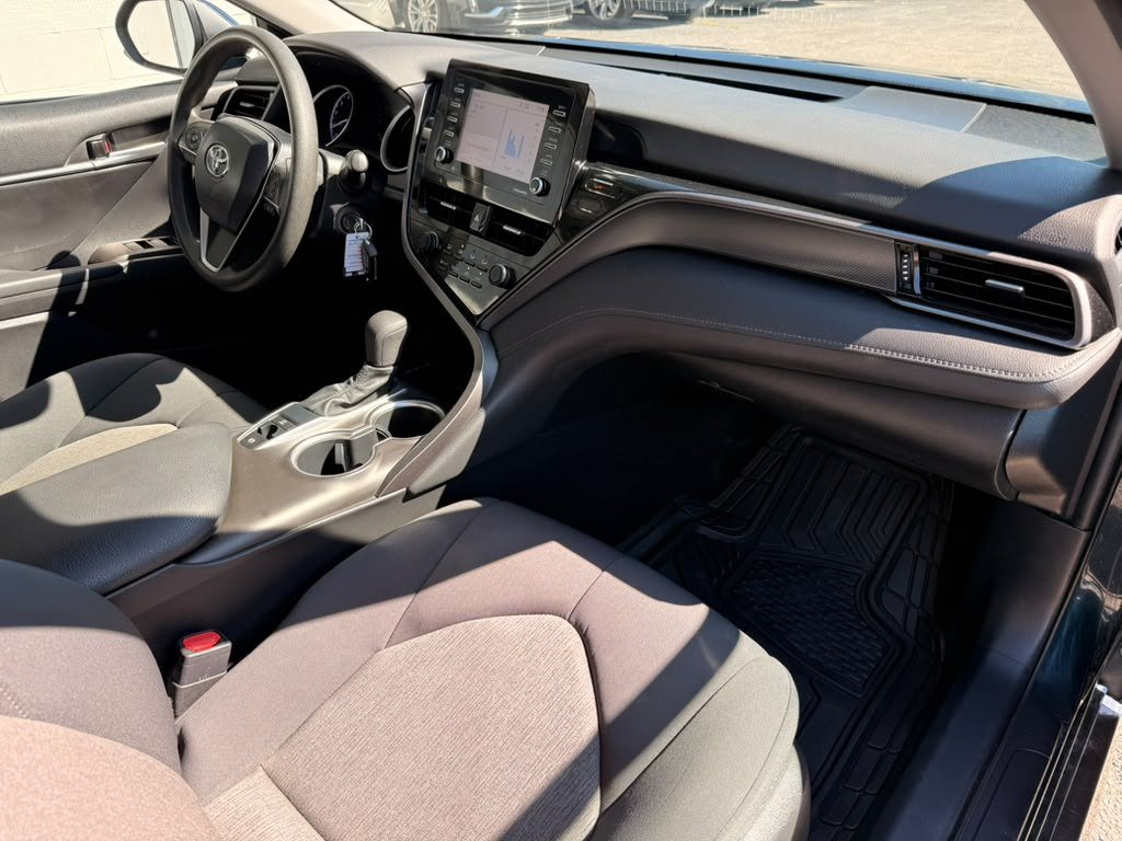 Used 2021 Toyota Camry LE AWD/4WD image 30