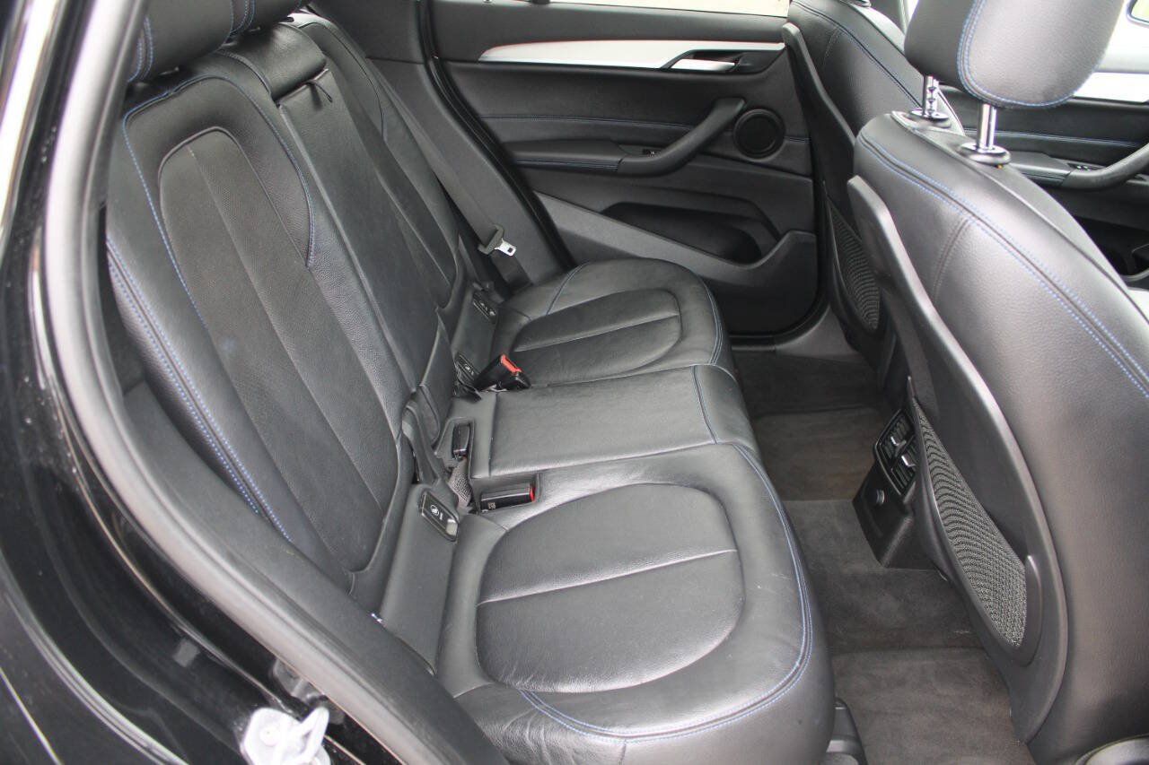 Used 2017 BMW X1 xDrive28i w/ Premium Package AWD/4WD image 6
