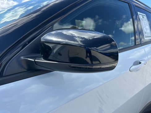 Used 2024 Jeep Compass Trailhawk image 21