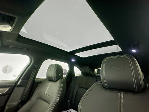 New 2025 Jaguar F-PACE R-Dynamic S image 30