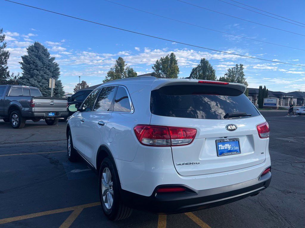 Used 2016 Kia Sorento LX AWD/4WD image 6