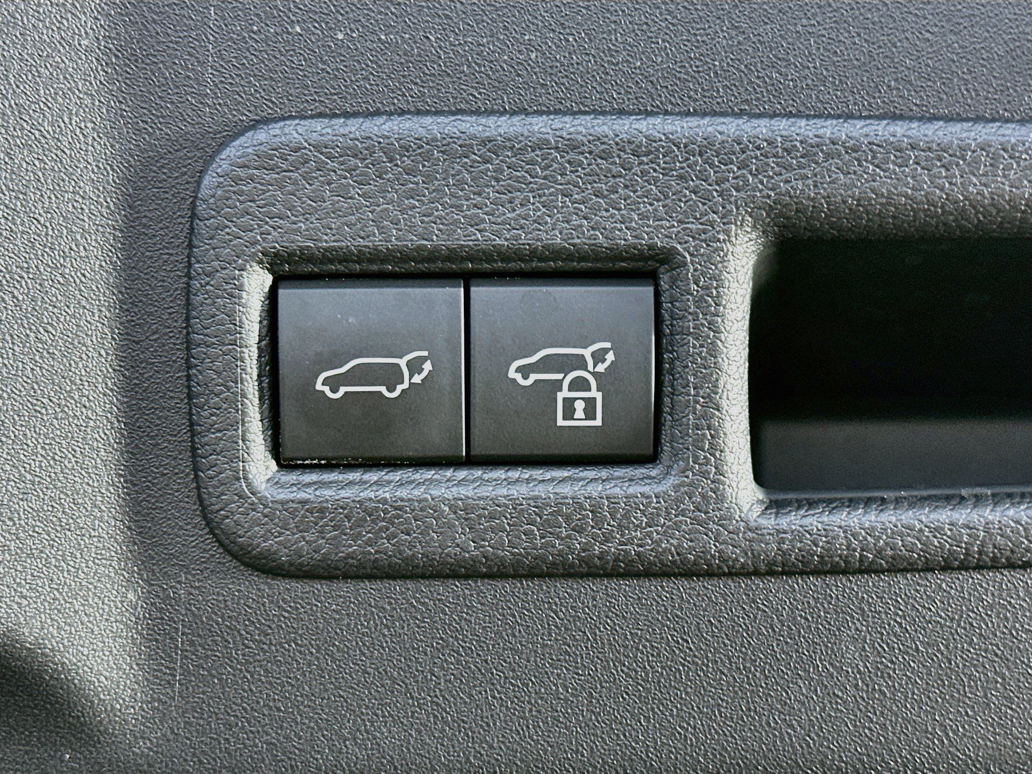 Used 2026 Toyota bZ FWD image 31