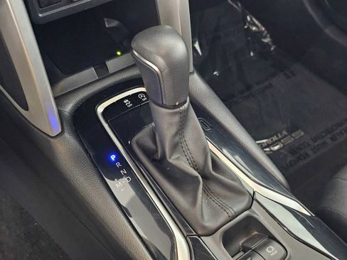 Used 2024 Toyota Corolla Cross XLE w/ Convenience Package image 60