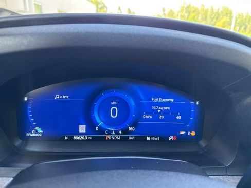 Used 2020 Ford Explorer Platinum w/ Premium Technology Package AWD/4WD image 43