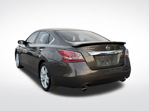 Used 2013 Nissan Altima 3.5 S image 9