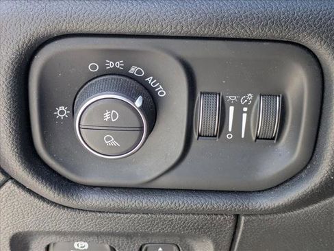 Used 2021 RAM 1500 Laramie RWD image 7