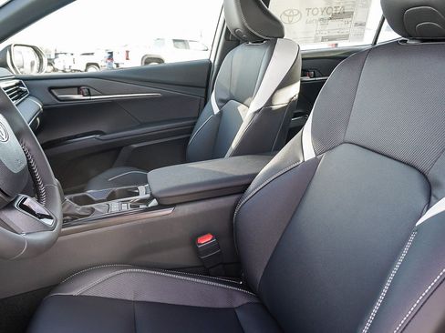 New 2026 Toyota Camry SE FWD image 25