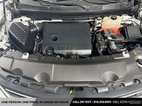 Used 2020 Chevrolet Traverse RS w/ LPO, Floor Liner Package FWD image 32