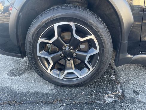 Used 2015 Subaru Crosstrek 2.0i Premium image 11