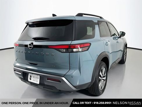 Certified 2026 Nissan Pathfinder SL FWD image 5