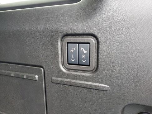 New 2025 GMC Hummer EV 2X image 8