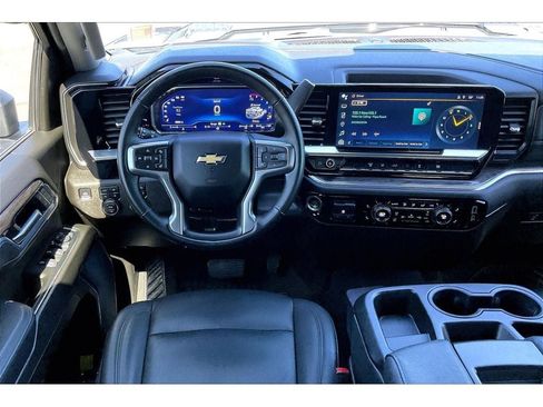 Used 2025 Chevrolet Silverado 3500 LTZ AWD/4WD image 6