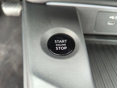 New 2026 Nissan Sentra SR w/ Floor Mat Package FWD image 18