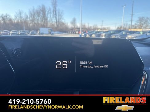 New 2026 Chevrolet Trax LT w/ Sunroof Package image 25