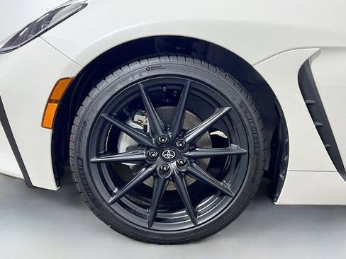 New 2025 Toyota GR86 Premium image 11