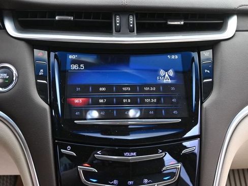 Used 2015 Cadillac XTS FWD image 32