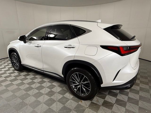 Used 2022 Lexus NX 250 FWD image 4