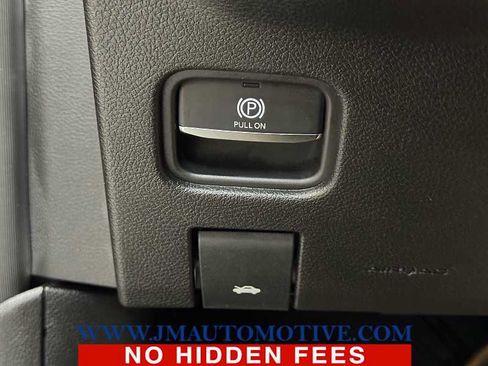 Used 2023 Jeep Grand Cherokee Altitude AWD/4WD image 40