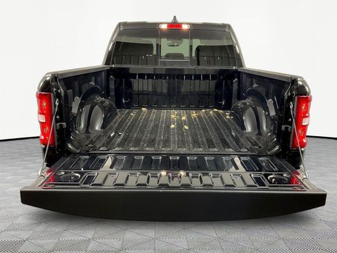 Used 2025 RAM 1500 Big Horn AWD/4WD image 15