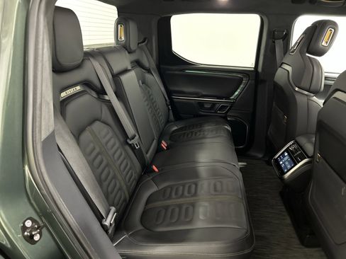 Used 2022 Rivian R1T Adventure AWD/4WD image 22
