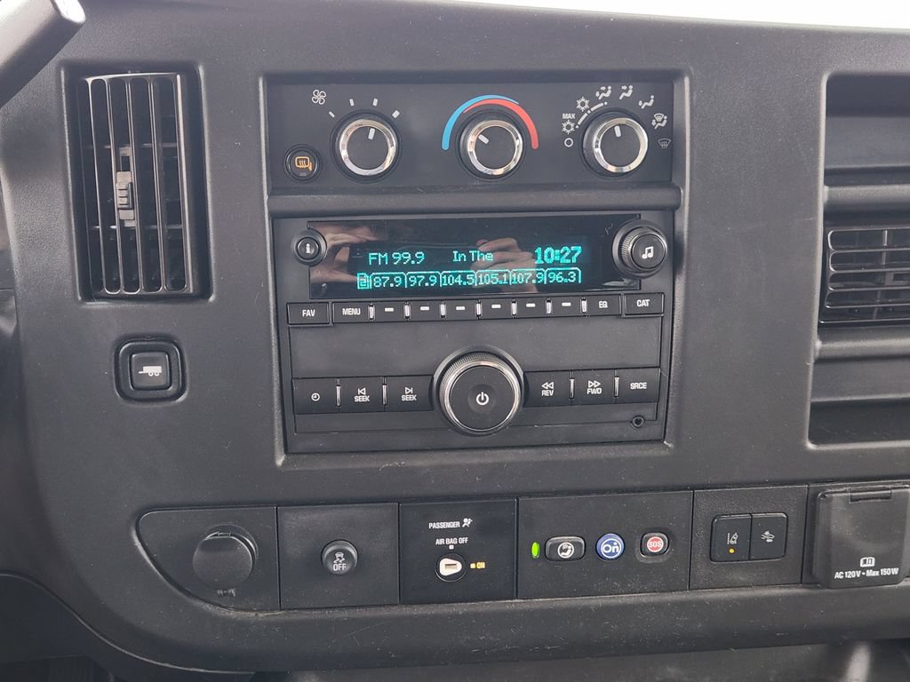 Used 2025 Chevrolet Express 2500 LT w/ LT Preferred Equipment Group RWD image 16