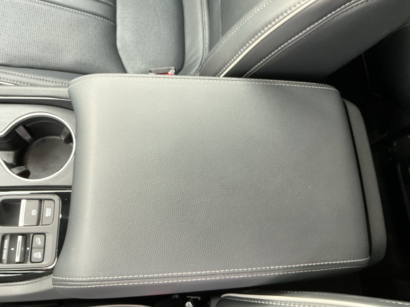 Used 2024 Honda Pilot Elite image 11