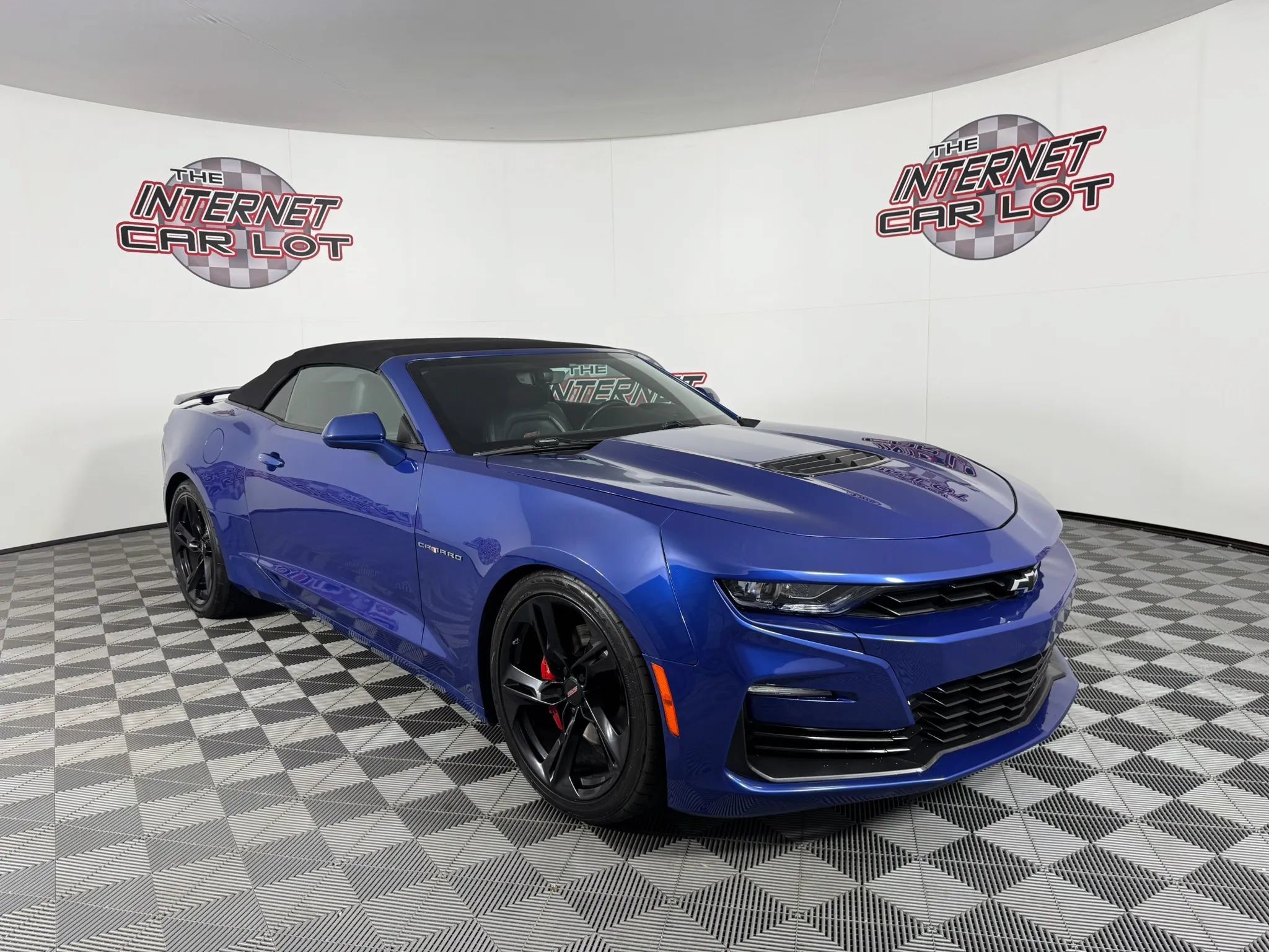 Used 2021 Chevrolet Camaro SS RWD image 17
