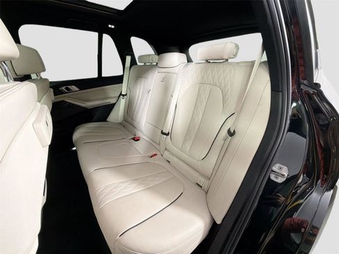 Used 2021 BMW X5 M50i AWD/4WD image 26