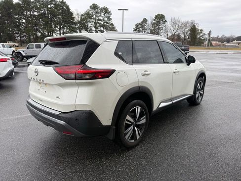 Used 2023 Nissan Rogue SL w/ SL Premium Package image 8