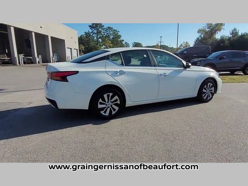 Used 2024 Nissan Altima 2.5 S image 30
