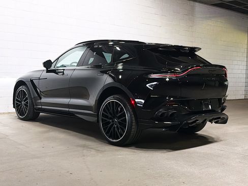 Used 2023 Aston Martin DBX 707 image 3