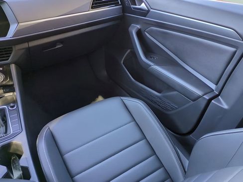 Used 2024 Volkswagen Jetta SE image 16