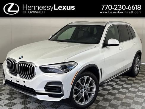 Used 2023 BMW X5 sDrive40i w/ Premium Package RWD image 1