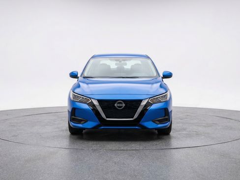 Used 2025 Nissan Sentra SV image 2