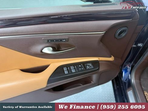 Used 2019 Lexus ES 350 w/ Premium Package FWD image 32