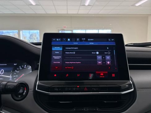 Used 2023 Jeep Compass Limited w/ Sun and Sound Group image 37