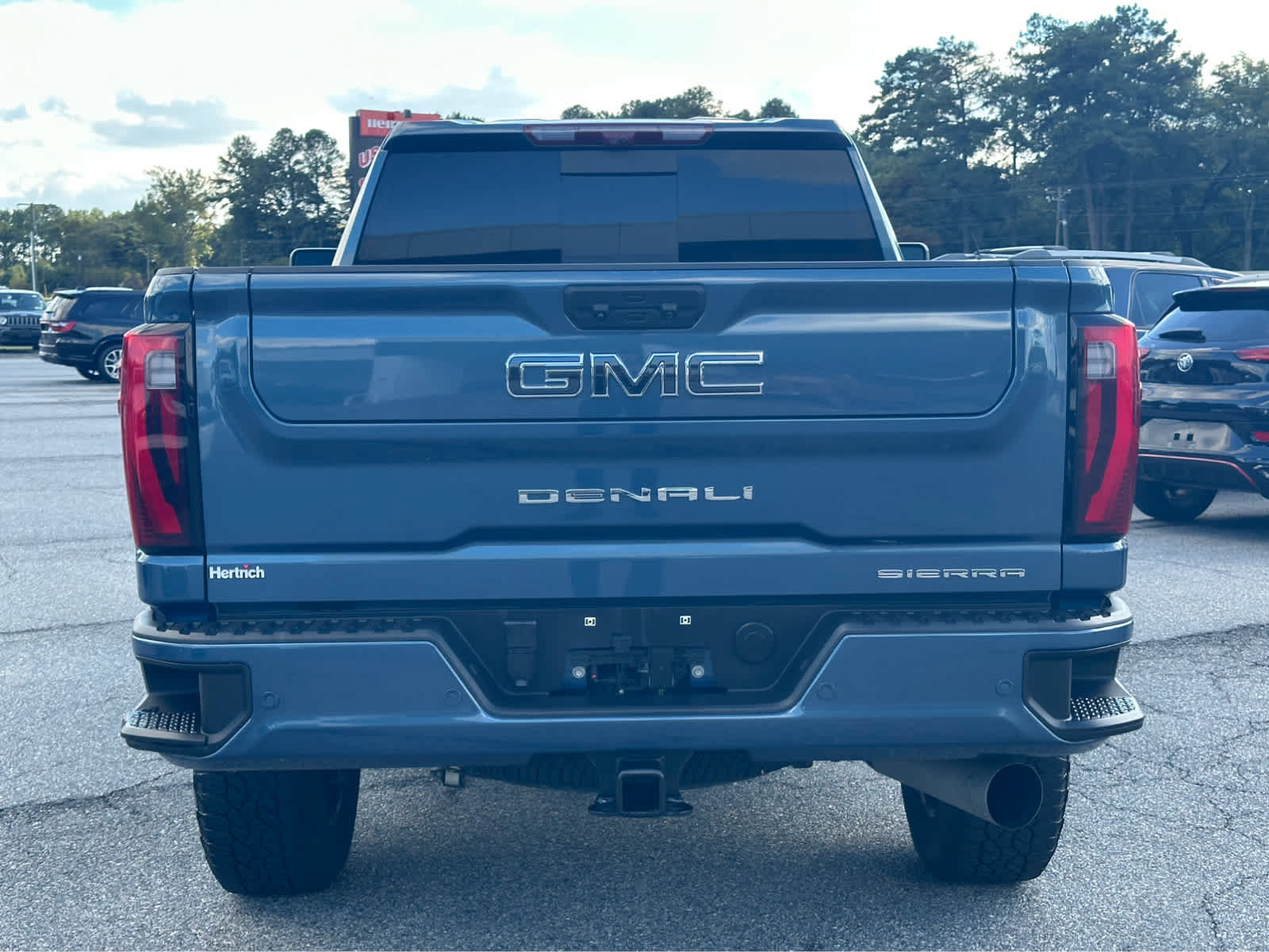 Used 2024 GMC Sierra 2500 Denali Ultimate w/ Max Trailering Package AWD/4WD image 8