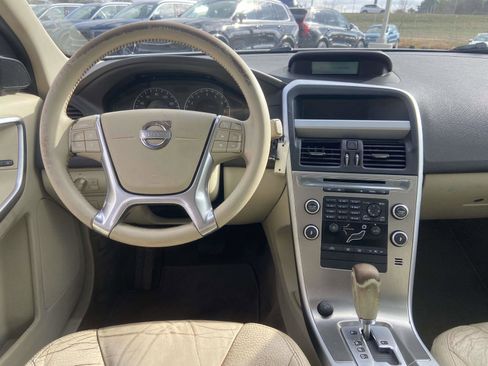 Used 2011 Volvo XC60 3.2 R-Design image 14