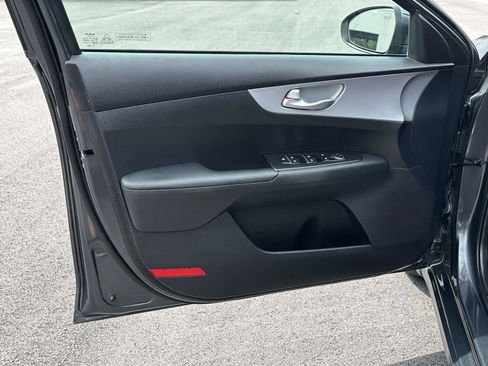Used 2024 Kia Forte LXS w/ LXS Technology Package FWD image 5